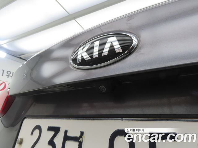 Kia K3 2017 — photo 16