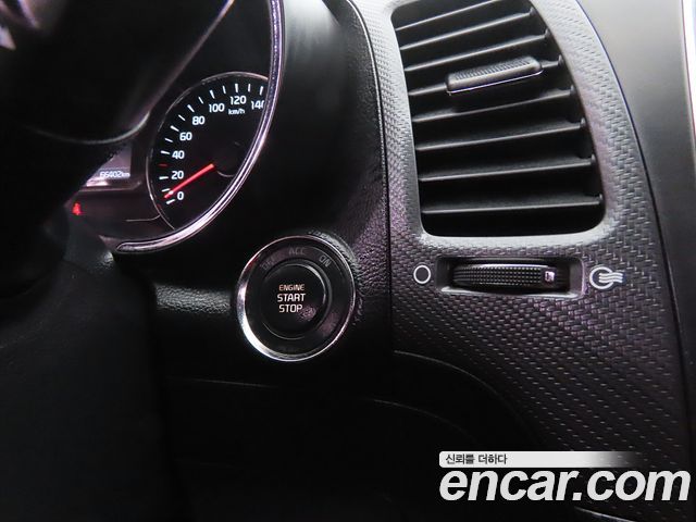 Kia K3 2017 — photo 17