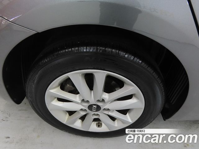 Kia K3 2017 — photo 20