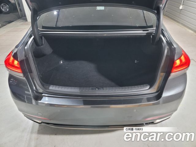 Genesis G80 2017 — photo 20