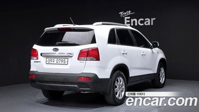 Kia Sorento 2010 — photo 2