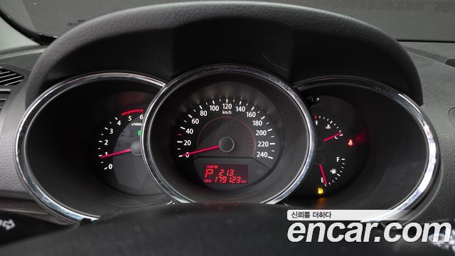 Kia Sorento 2010 — photo 8
