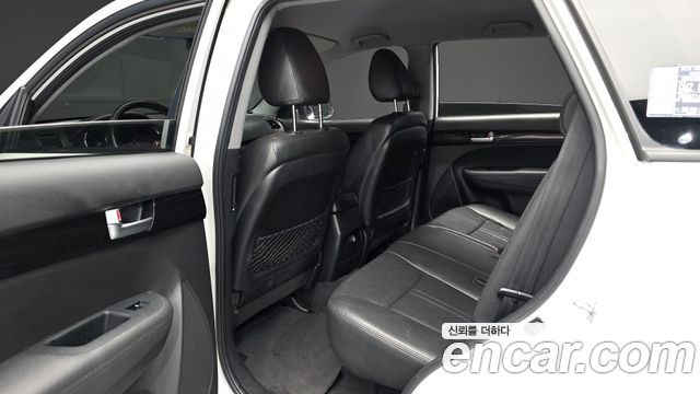 Kia Sorento 2010 — photo 12