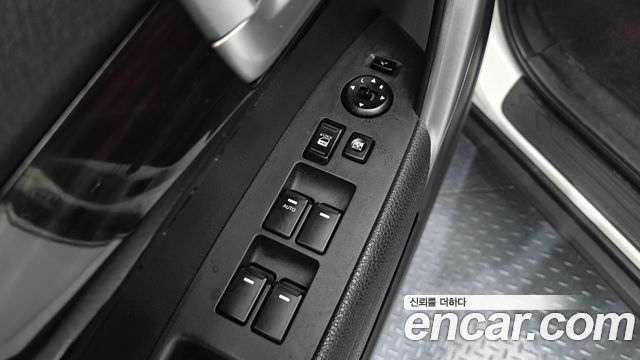 Kia Sorento 2010 — photo 16