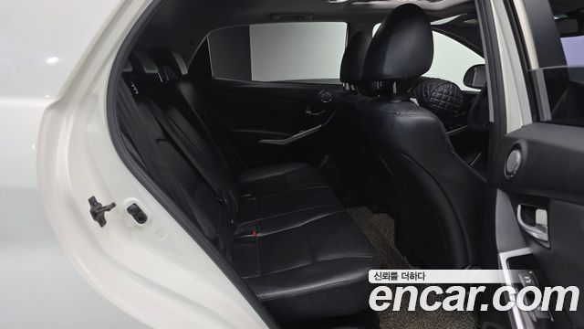 KG Mobility KORANDO 2015 — photo 12
