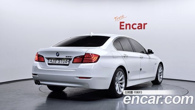 BMW 5-Series 2015 — photo 2