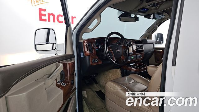 GMC Savana 2020 — photo 10
