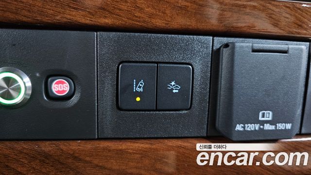 GMC Savana 2020 — photo 16