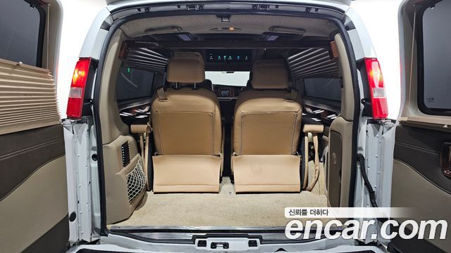 GMC Savana 2020 — photo 20