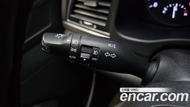 Hyundai AVANTE 2016 — photo 18