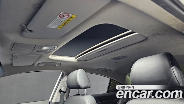 Hyundai AVANTE 2016 — photo 19