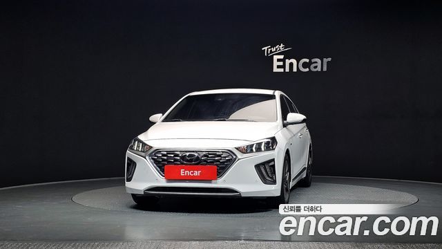 Hyundai Ioniq 2020 — photo 3