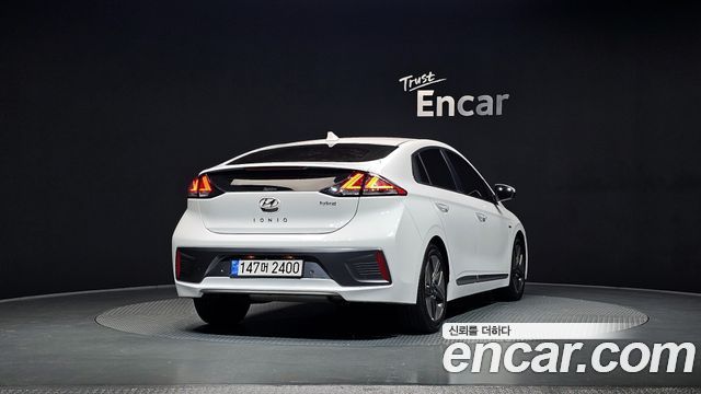 Hyundai Ioniq 2020 — photo 4