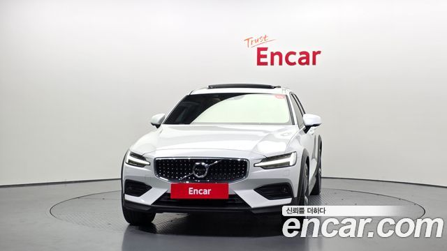 Volvo V60 2020 — photo 3