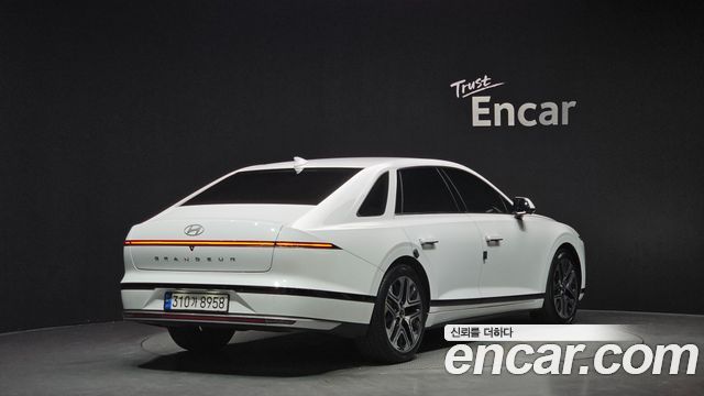 Hyundai Grandeur 2023 — photo 2