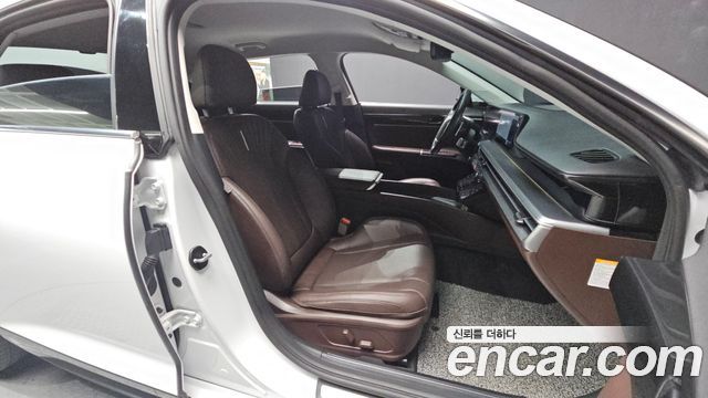 Hyundai Grandeur 2023 — photo 11