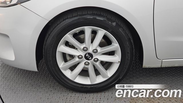 Kia K3 2017 — photo 5