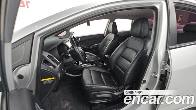 Kia K3 2017 — photo 10