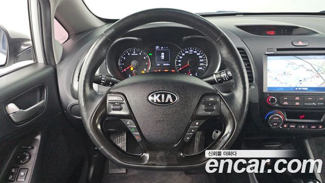 Kia K3 2017 — photo 13
