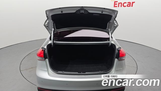 Kia K3 2017 — photo 20