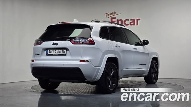 Jeep Cherokee 2021 — photo 2