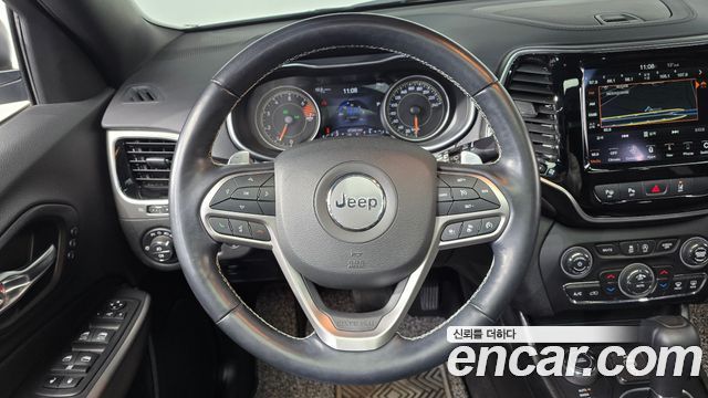 Jeep Cherokee 2021 — photo 13
