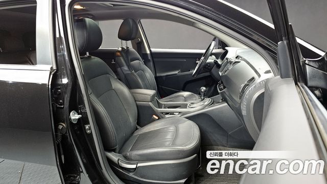 Kia Sportage 2012 — photo 10