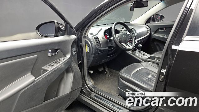 Kia Sportage 2012 — photo 11