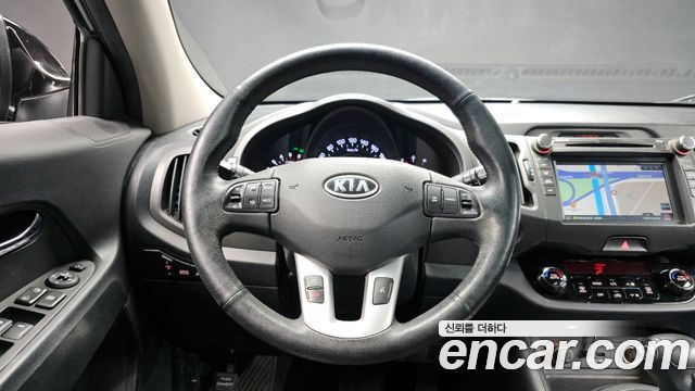 Kia Sportage 2012 — photo 13
