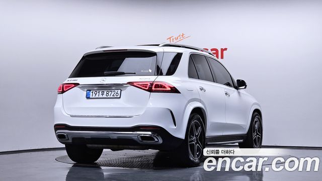 Mercedes-Benz GLE-Class 2020 — photo 2