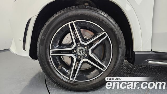 Mercedes-Benz GLE-Class 2020 — photo 5