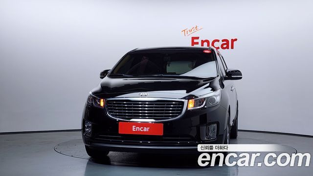 Kia Canival 2017 — photo 3