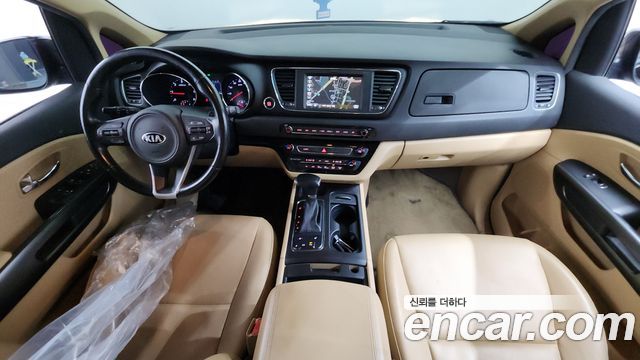 Kia Canival 2017 — photo 7