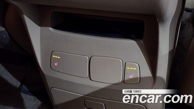 Kia Canival 2017 — photo 19