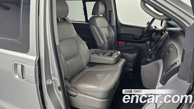 Hyundai Starex 2016 — photo 10