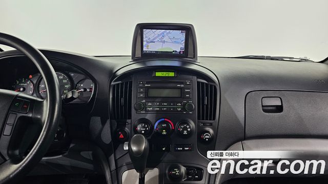 Hyundai Starex 2016 — photo 14