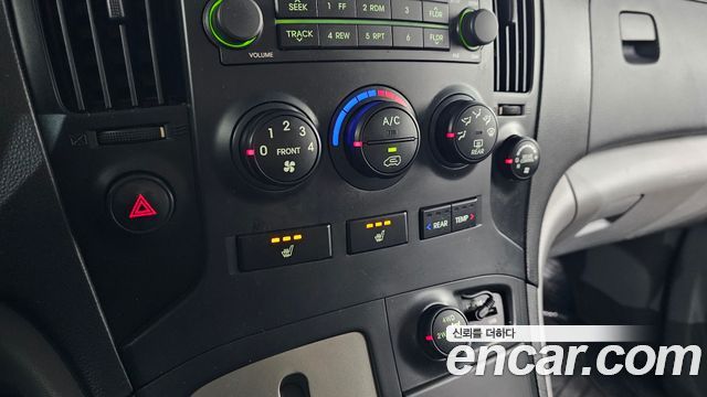 Hyundai Starex 2016 — photo 19