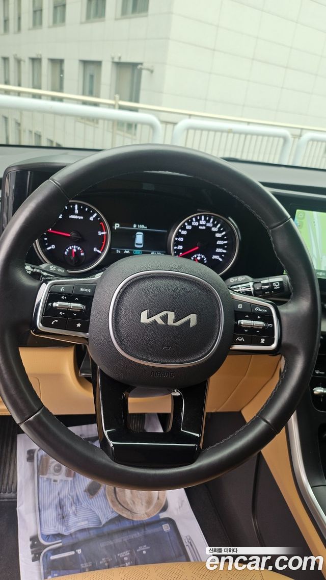Kia Canival 2023 — photo 14