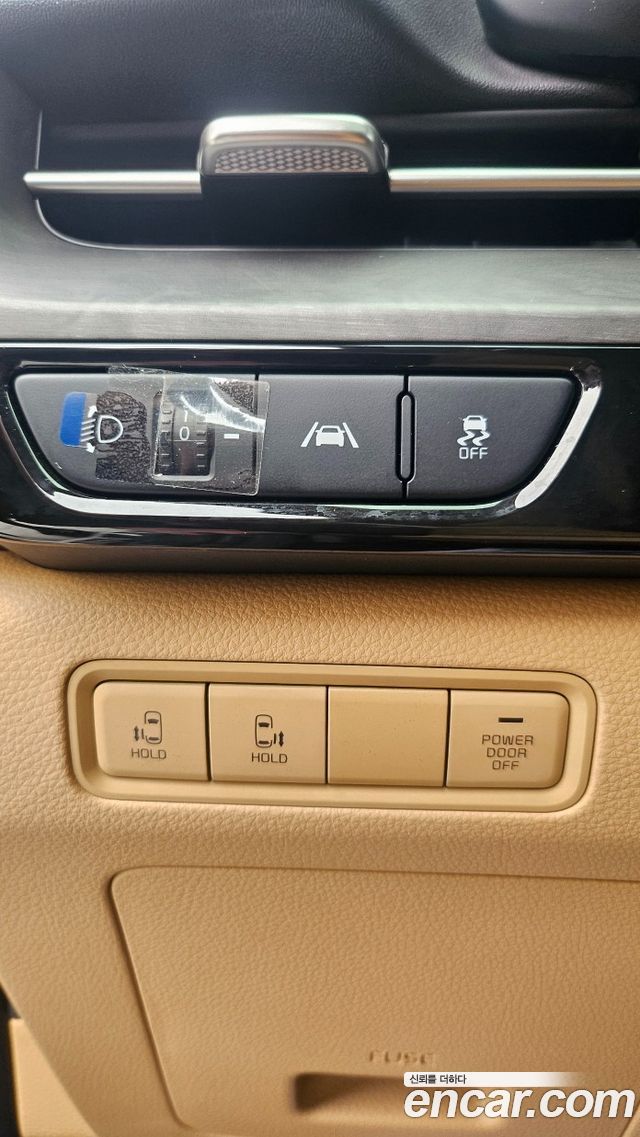Kia Canival 2023 — photo 16