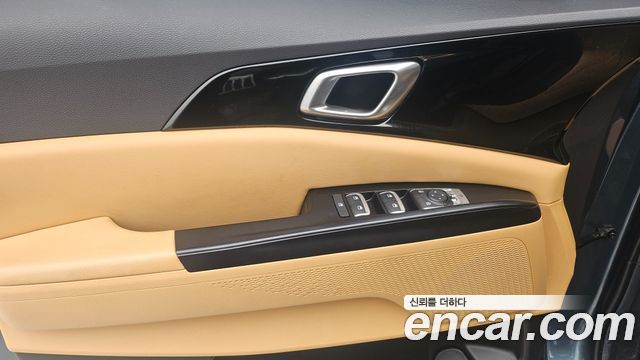 Kia Canival 2023 — photo 17