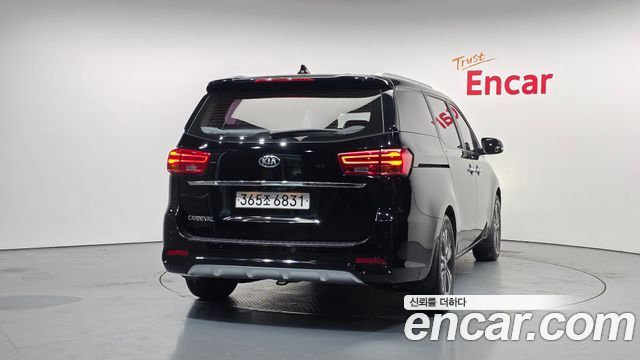 Kia Canival 2020 — photo 4