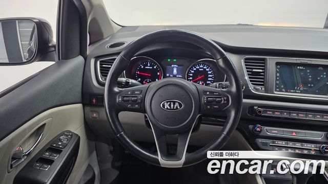 Kia Canival 2020 — photo 13