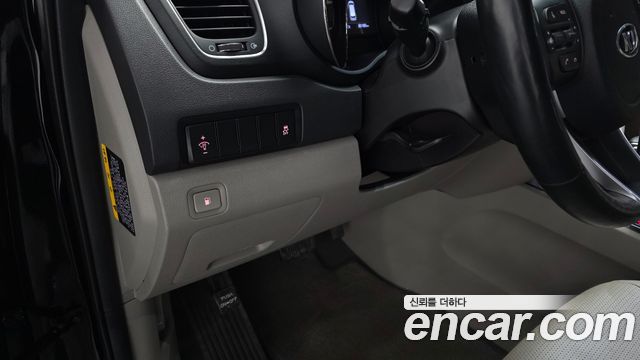 Kia Canival 2020 — photo 14