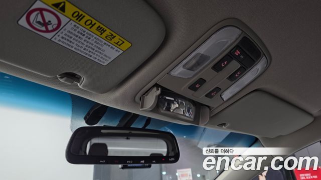 Kia Canival 2020 — photo 17