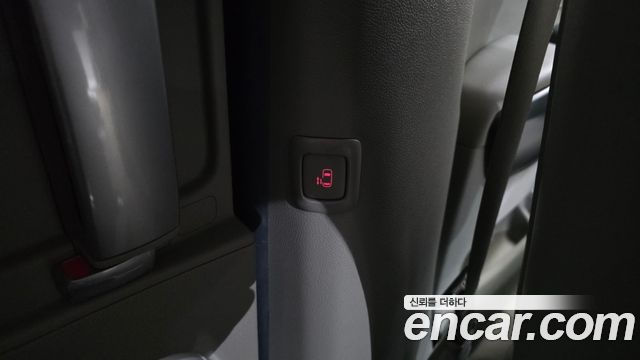 Kia Canival 2020 — photo 18