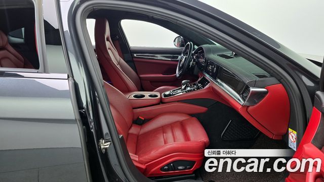 Porsche Panamera 2022 — photo 11