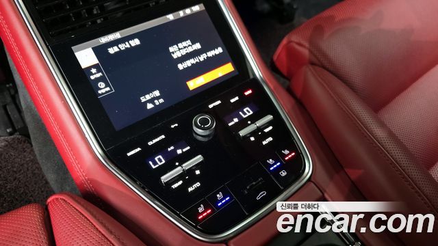 Porsche Panamera 2022 — photo 19