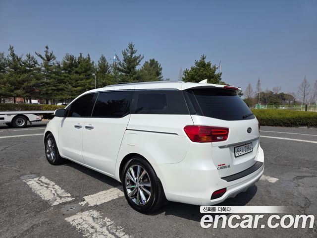 Kia Canival 2019 — photo 5
