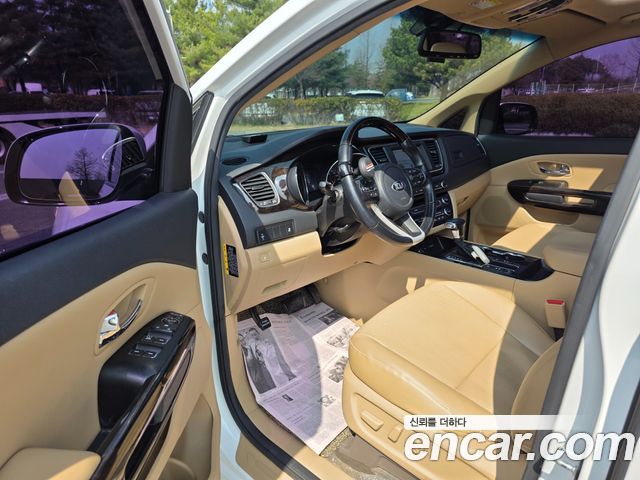 Kia Canival 2019 — photo 12