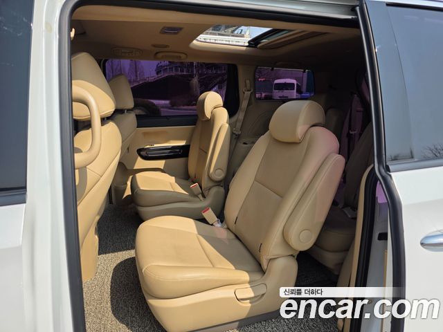 Kia Canival 2019 — photo 17